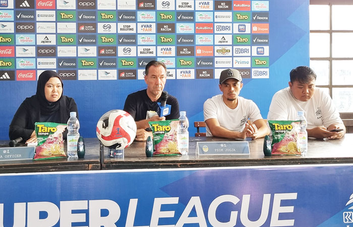 KEMBALI BERTEMU: Sesi konferensi pers sebelum pertandingan antara PSIM Jogja melawan Bhayangkara FC.