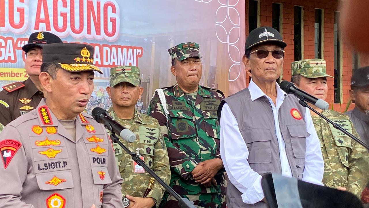 Kapolri Jenderal Listyo Sigit Prabowo seusai menghadiri acara Srawung Agung di Mapolda DIY, Jumat (21/11/2025).