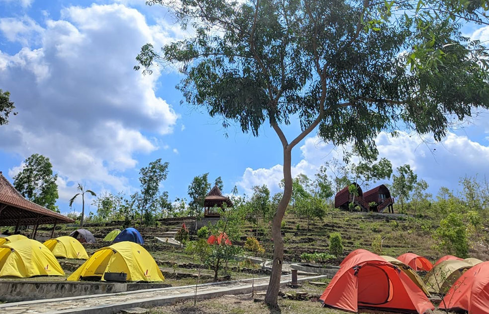 Punthuk Kepuh: Punthuk Kepuh menyajikan konsep Wellness Tourism muleh ndeso sebagai langkah pemulihan diri dari hiruk-pikuk kepenatan kota.