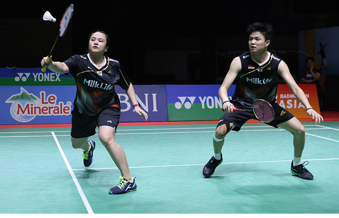 Pasangan ganda campuran unggulan pertama Indonesia, Bobby Setiabudi dan Melati Daeva Oktavianti tampil sebagai juara. (Dokumen Panitia)