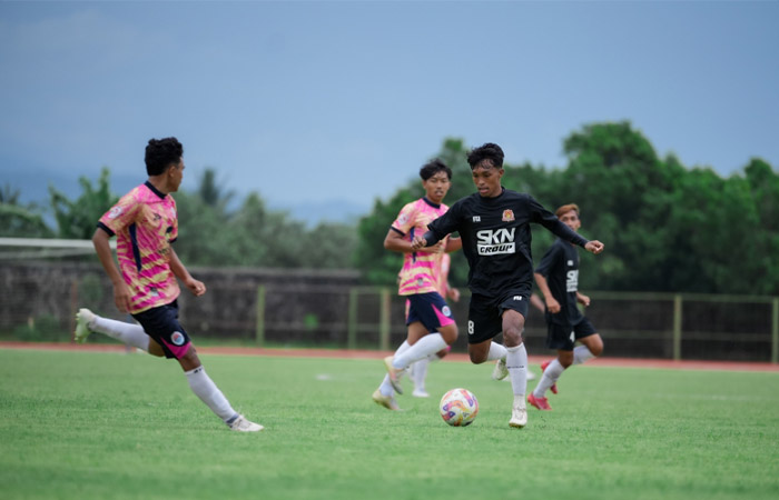 JELANG LIGA: Persak Kebumen menjalani laga uji coba melawan PSIW Wonosobo di GOR Sarwo Edhie Wibowo, Puworejo, Jumat (21/11).