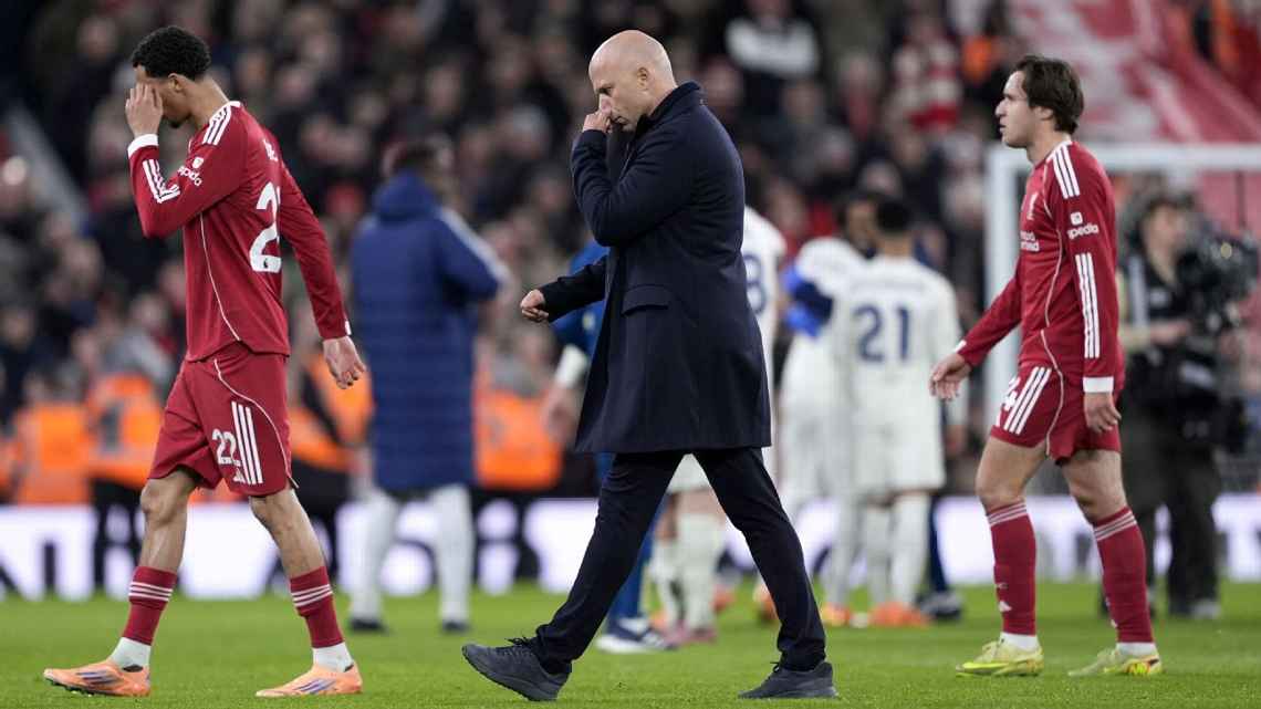 Arne Slot akui bertanggung jawab penuh dalam kekalahan 0-3 Liverpool atas Nottingham Forest di Anfield