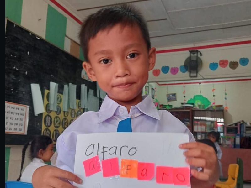 Foto Alvaro saat di sekolah.