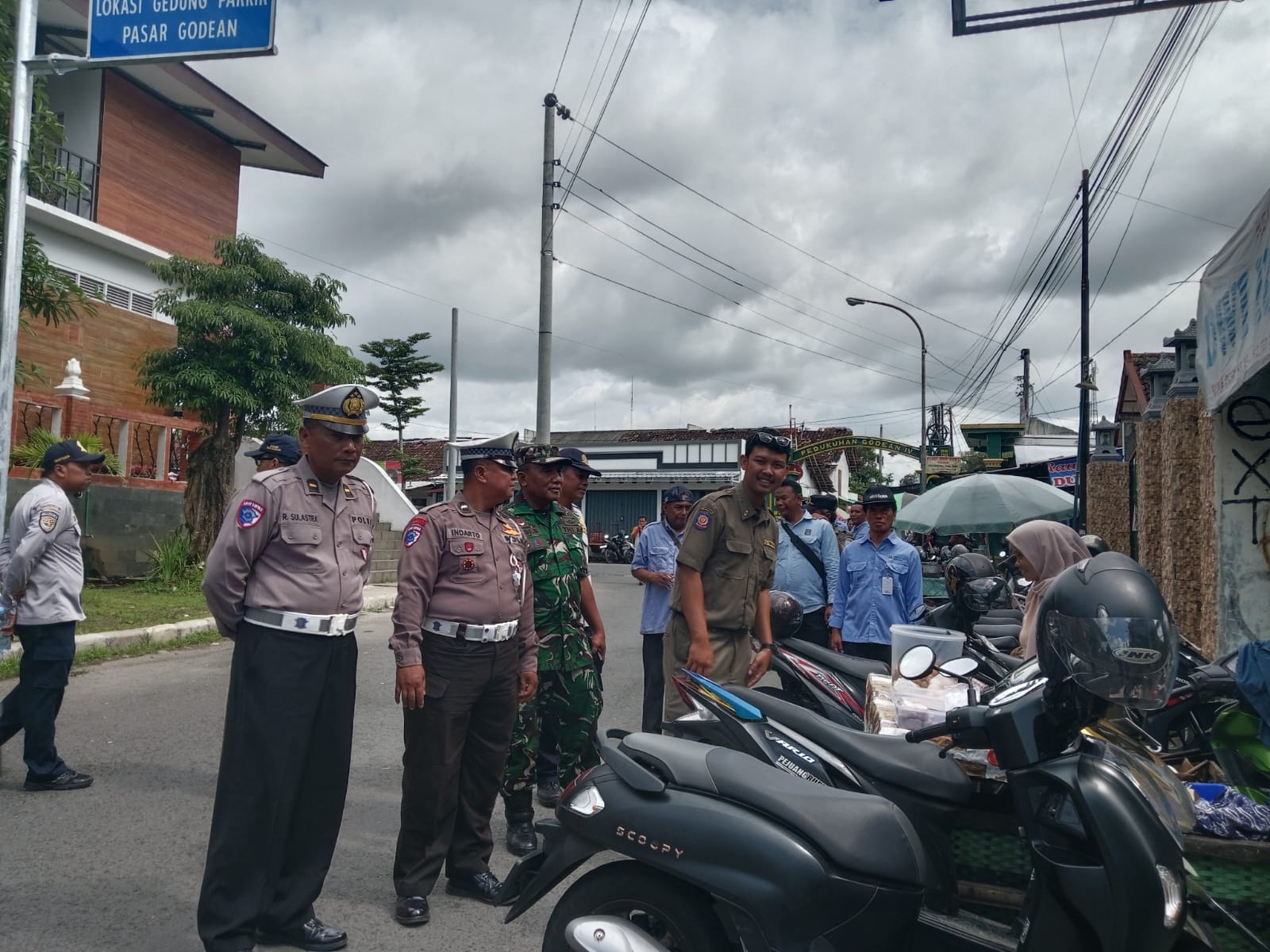 Penertiban parkir di sekitar Pasar Godean