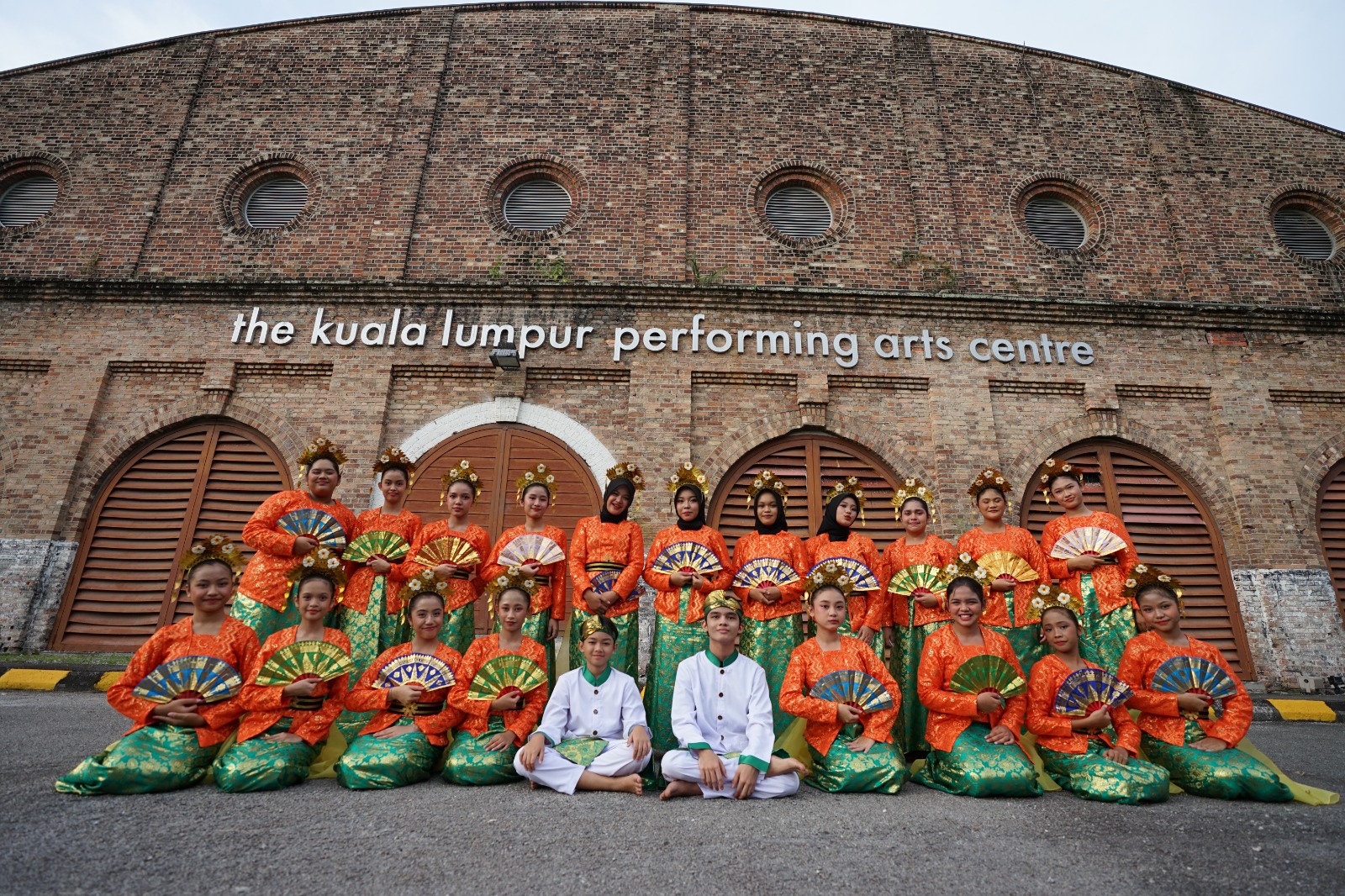 Kelompok paduan suara asal Jogja besutan PCMS saat mengikuti kompetisi internasional Malaysian Choral Eisteddfod (MCE) di Malaysia.