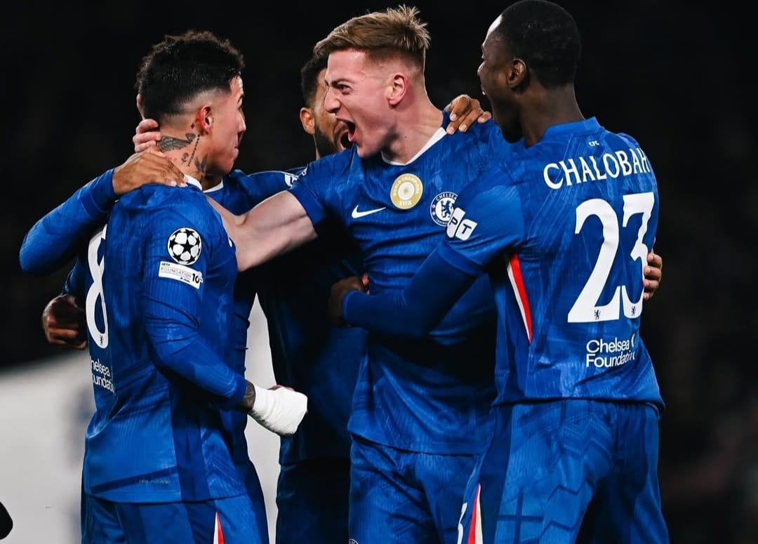 Pemain Chelsea rayakan gol Liam Delap dalam kemenangan atas Barcelona di Liga Champions