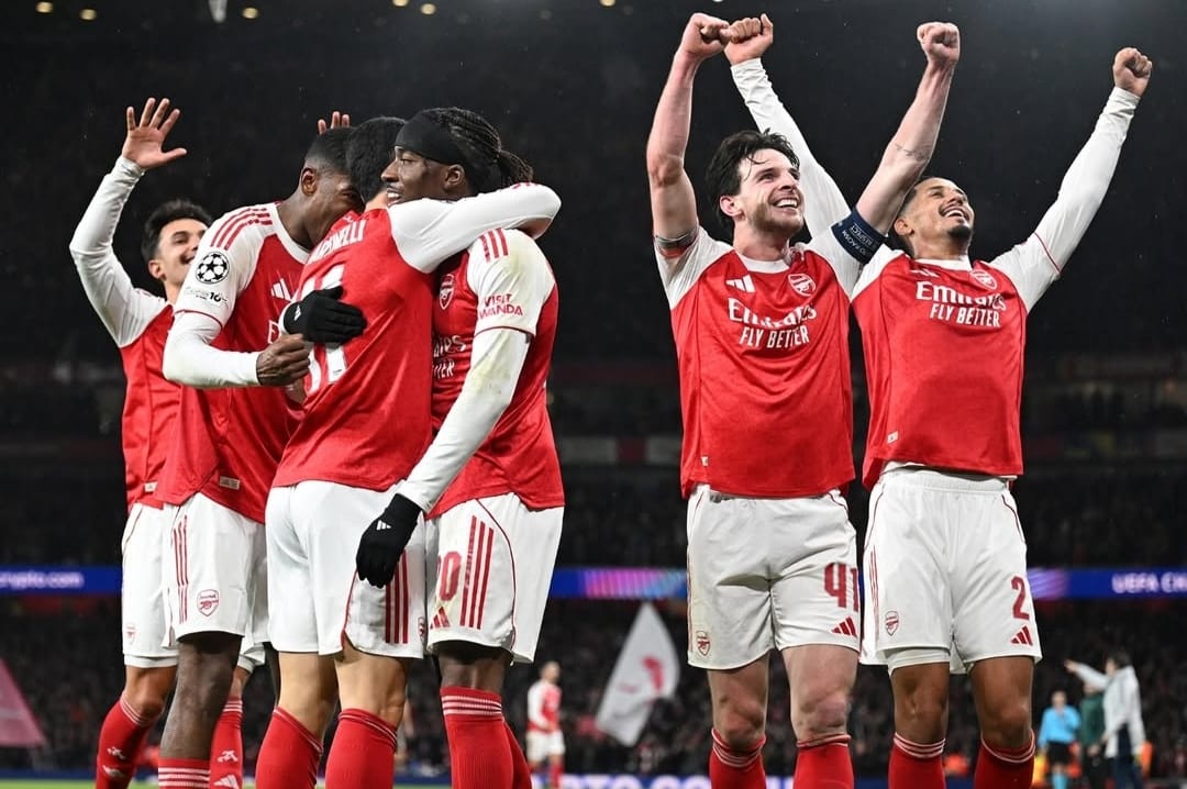 Para pemain Arsenal rayakan kemenangan atas Bayern Munich di Liga Champions