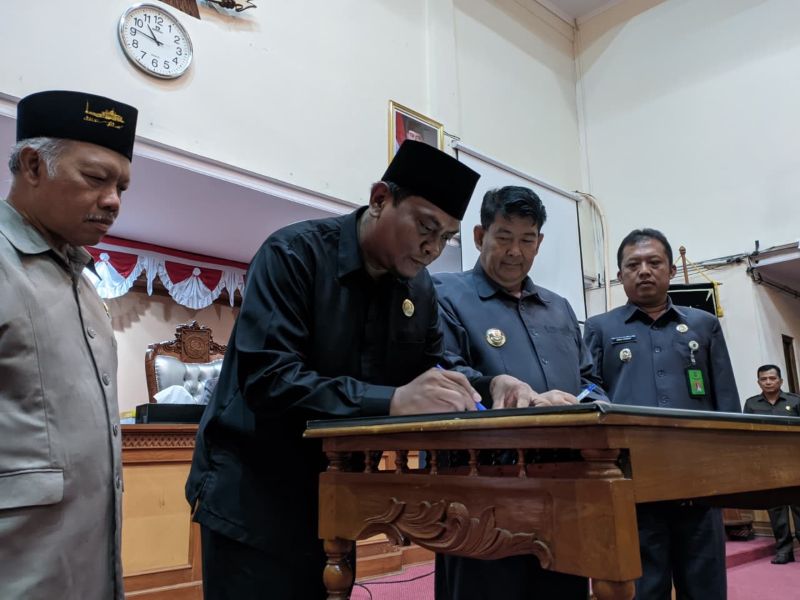 PERSETUJUAN: DPRD Kulon Progo mengesahkan Perda APBD 2026.&nbsp;