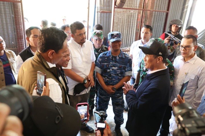 Menteri Pertanian meninjau Lokasi Pasca Bencana (04/12).
