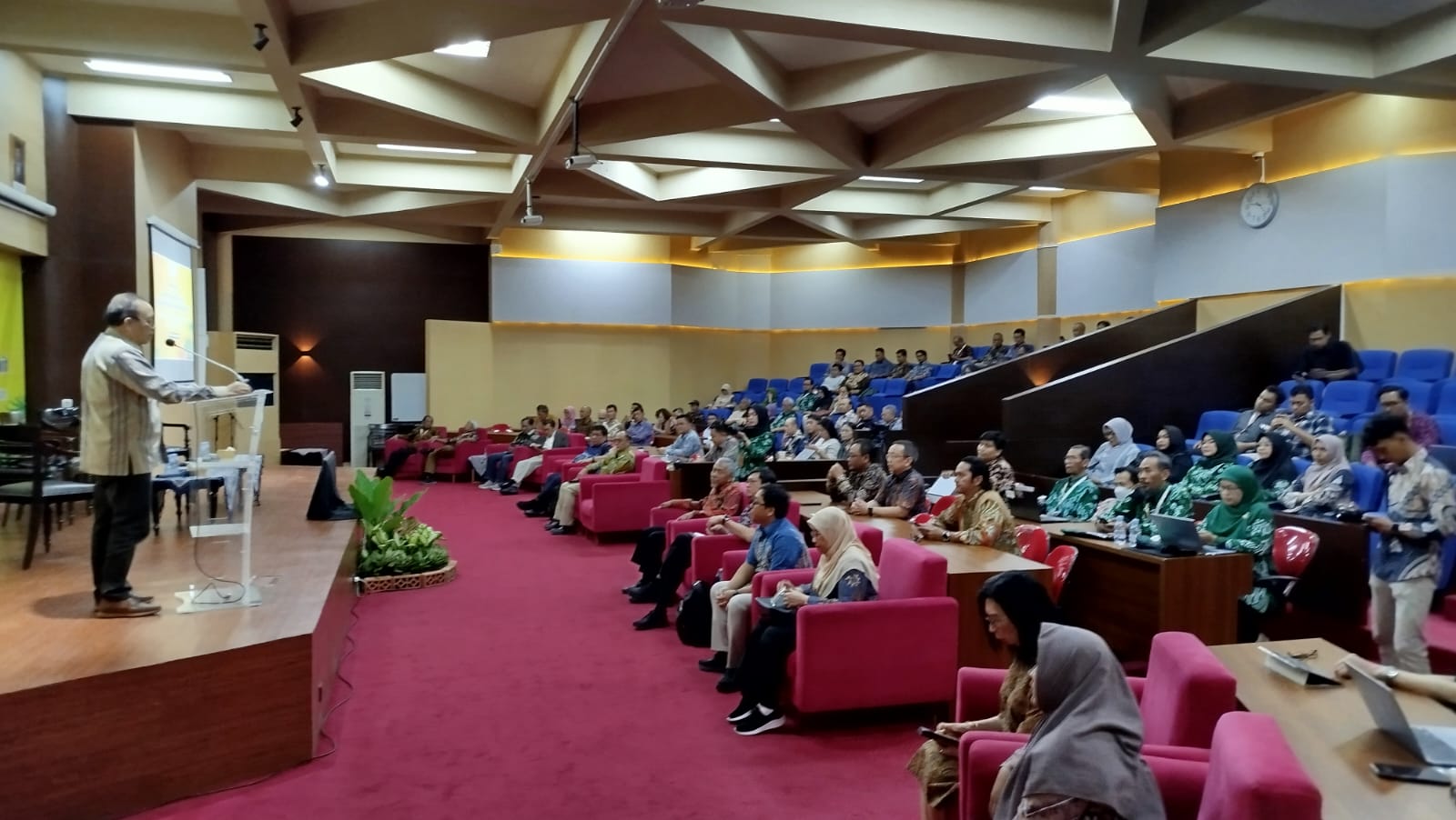 Workshop bertajuk Penyiapan SDM dalam Mendukung Keberlanjutan Perkebunan Kelapa Sawit di INSTIPER Yogyakarta, Selasa (9/12/2025).
