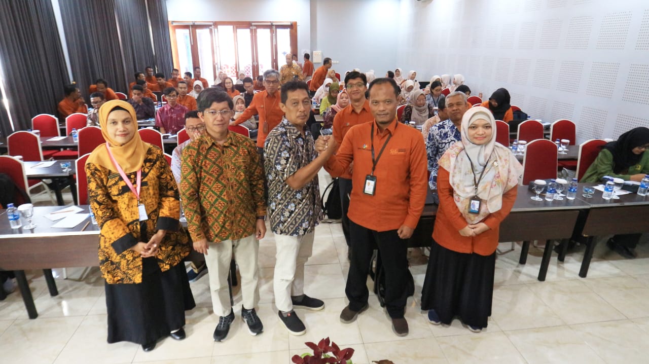 Badan Pusat Statistik (BPS) Kabupaten Sleman resmi menggandeng Persatuan Wartawan Indonesia (PWI) Sleman untuk memperkuat literasi statistik,&nbsp;di Sleman, Rabu (10/12/2025).