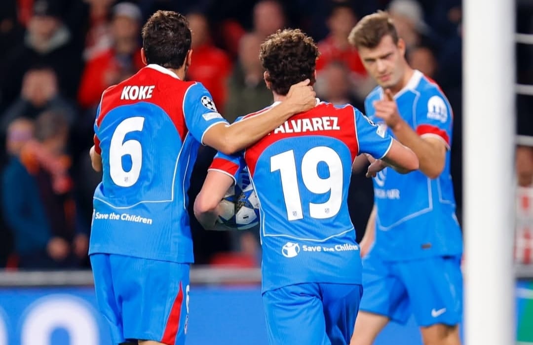 Selebrasi pemain Atletico Madrid setelah Julian Alvarez menjebol gawang PSV Eindhoven