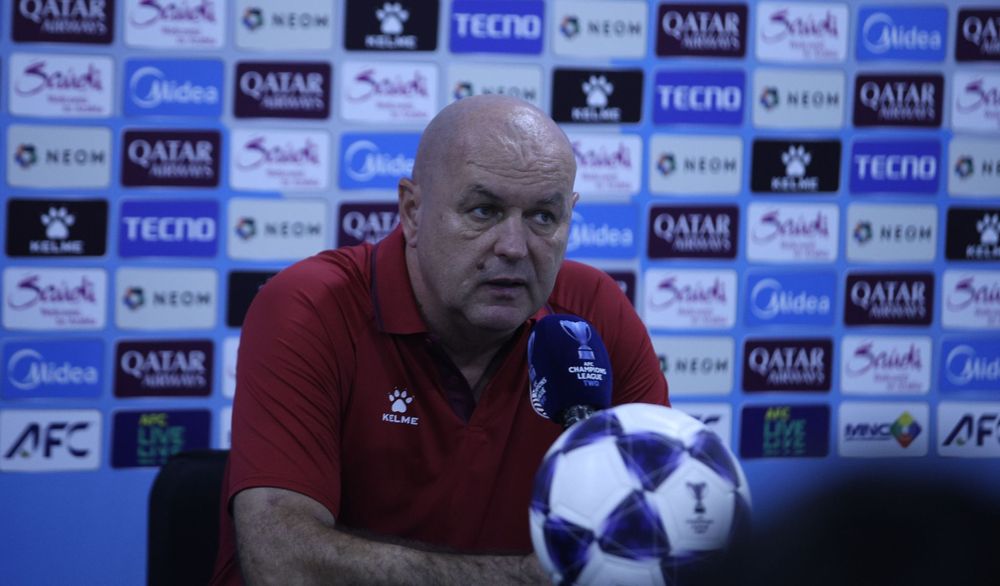 Pelatih Persib, Bojan Hodak apresiasi perjuangan timnya setelah kalahkan Bangkok United untuk menjadi juara grup G AFC Champions League Two 2025/26