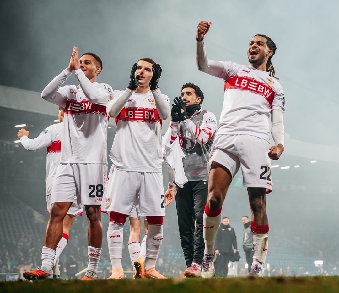 Para pemain Stuttgart rayakan kemenangan atas Bochum di DFB Pokal