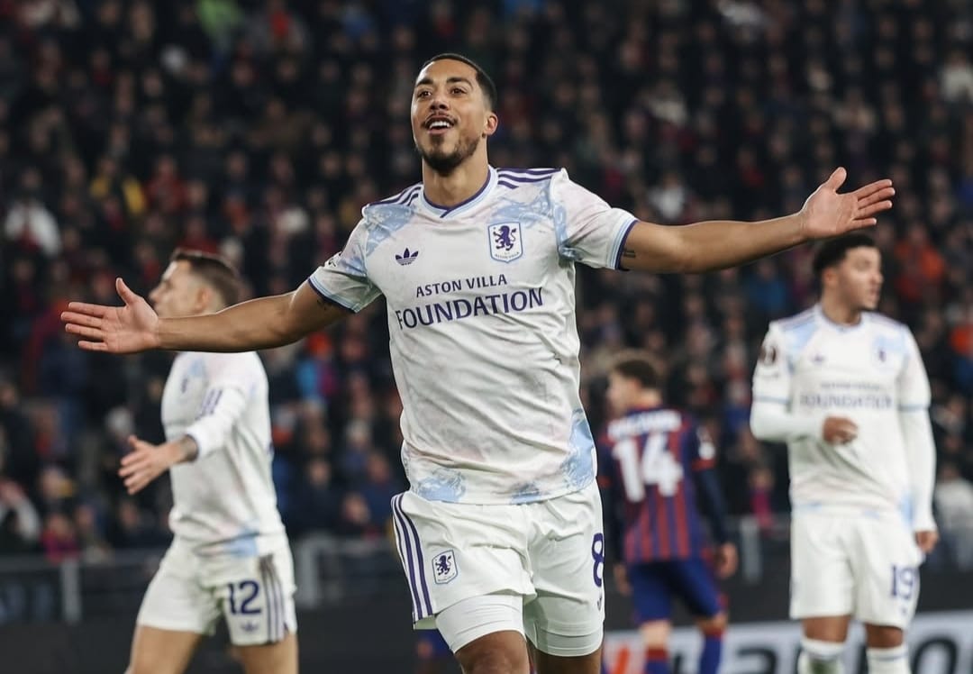 Selebrasi Youri Tielemans setelah mencetak gol kemenangan Aston Villa atas FC Basel