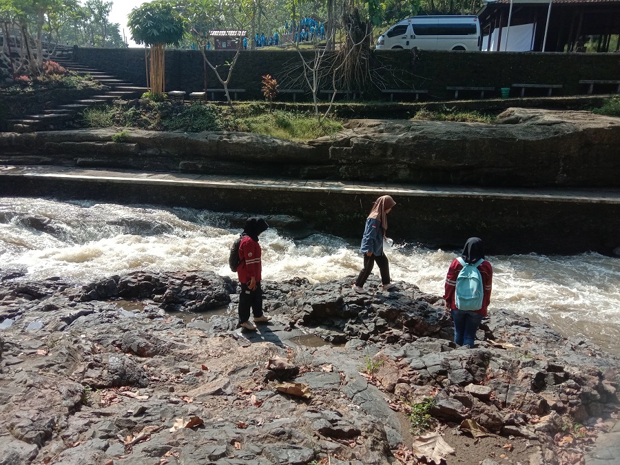 Wisata Lava Bantal.