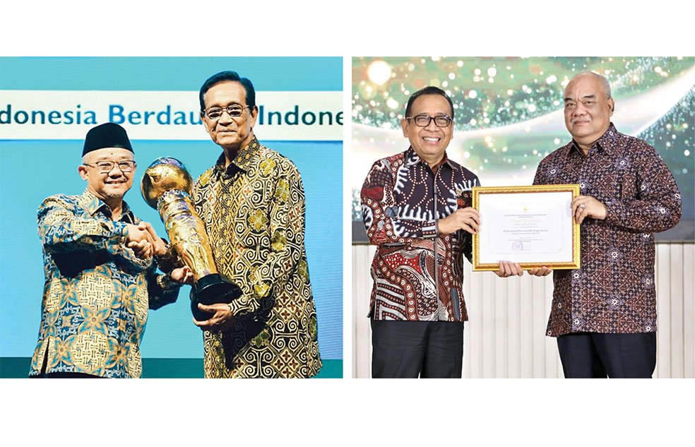 Gubernur DIY Hamengku Buwono X mendapatkan penghargaan yang diserahkan secara langsung oleh Menteri Pendidikan Dasar Menengah Abdul Mukti. Foto kanan, Menko PMK Pratikno menyerahkan penghargaan kepada