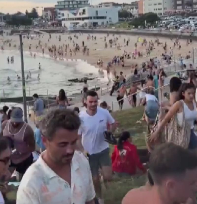 Festival Hanukkah di Pantai Bondi, Sydney, Australia berubah mencekam Minggu (14/12/2025) pasca insiden penembakan sebabkan belasan orang terluka.