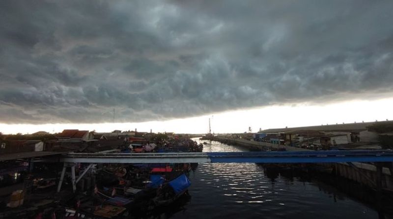 Potensi cuaca ekstrem di Indonesia.
