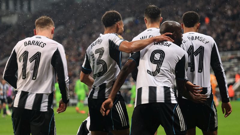Para pemain Newcastle United rayakan kemenangan atas Fulham untuk memastikan tempat di Semifinal Carabao Cup
