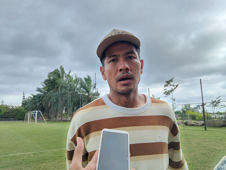Bek senior PSS Sleman Jajang Mulyana