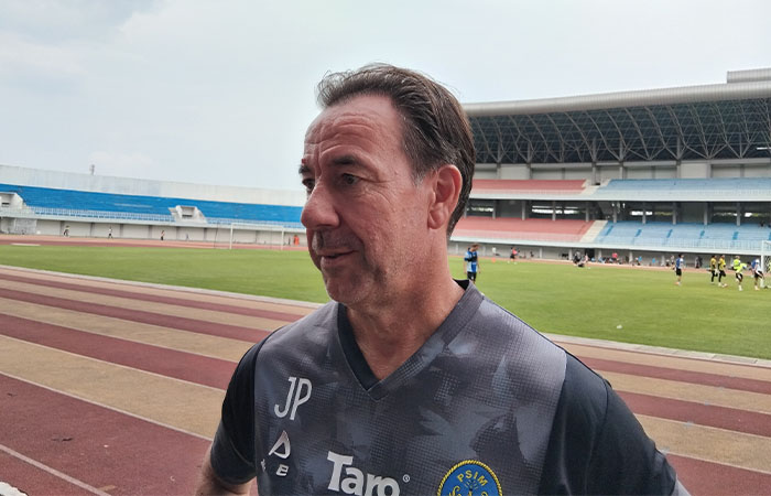 Pelatih PSIM Jogja Jean-Paul Van Gastel.