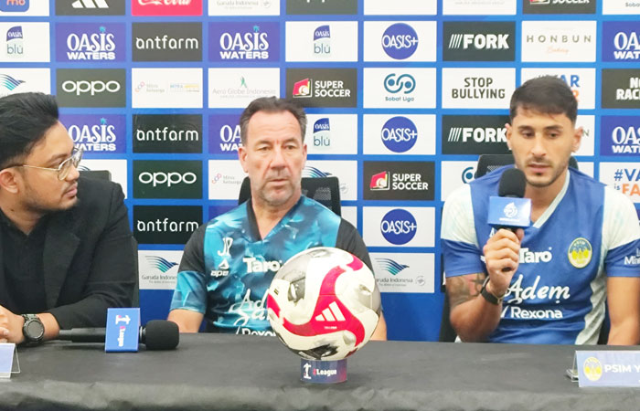 Sesi konferensi pers sebelum pertandingan antara PSIM Jogja melawan Persijap Jepara.
