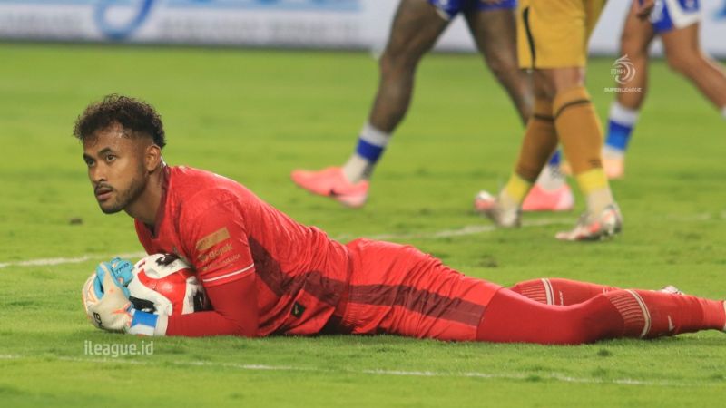 Kiper Bhayangkara Presisi Lampung FC, Aqil Savik