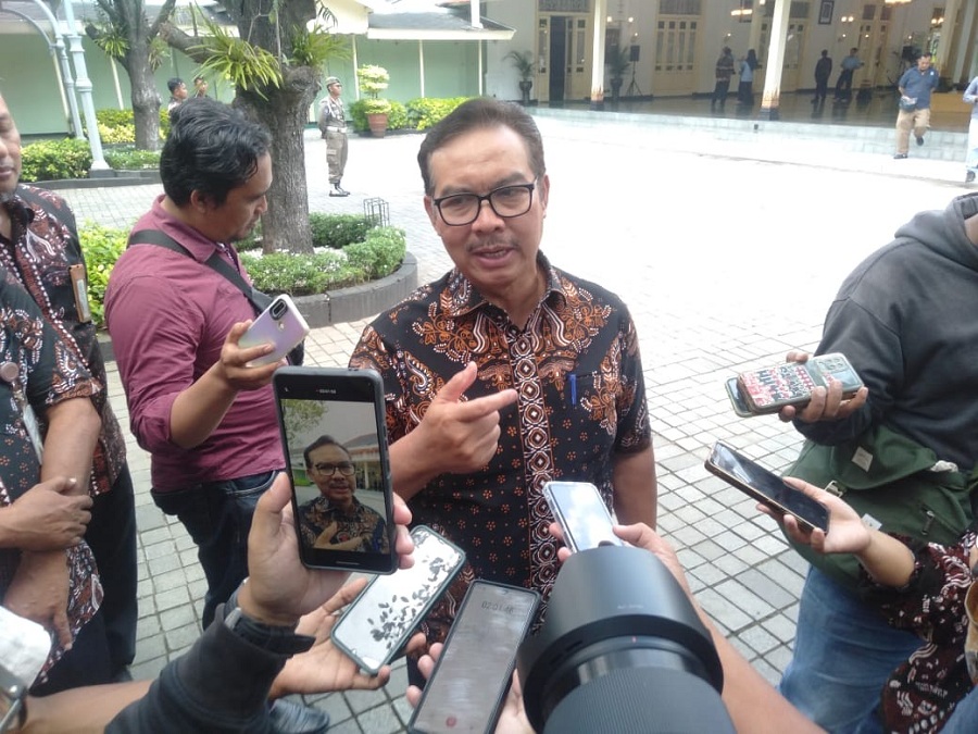Wali Kota Jogja Hasto Wardoyo saat ditemui di Kompleks Kepatihan Jogja, Selasa (23/12/2025).