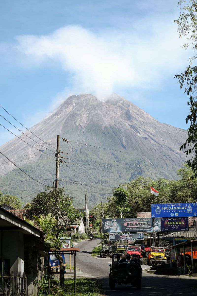Pemandangan Gunung Merapi.