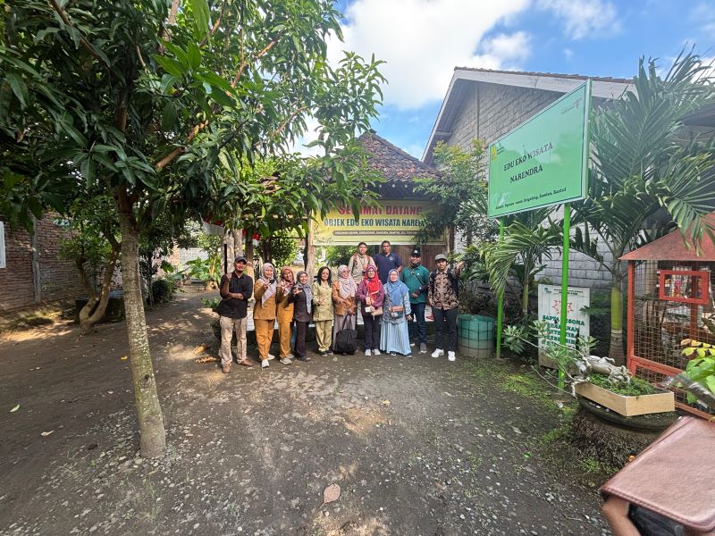 MITIGASI PERUBAHAN IKLIM: Tim Dinas Lingkungan Hidup Kabupaten Bantul memberikan pendampingan dan pelatihan di Padukuhan Ngunan-unan, Srigading, Sanden beberapa waktu lalu.