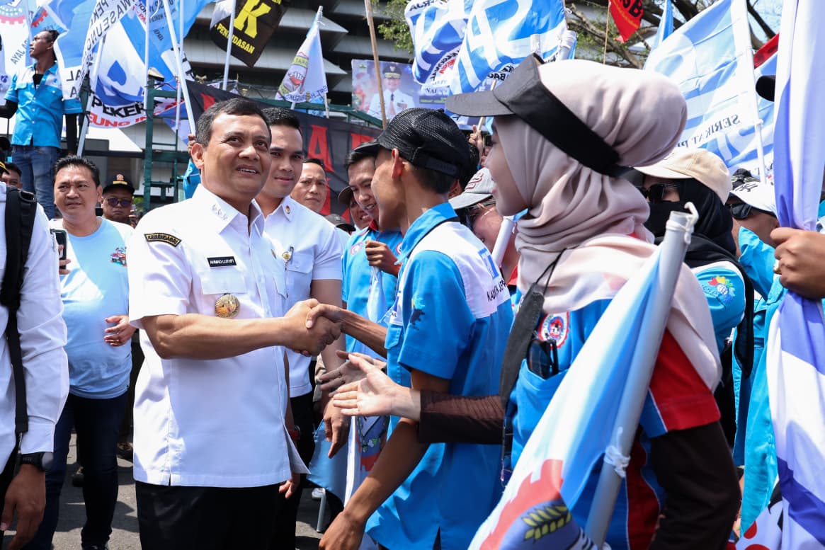 Gubernur Jawa Tengah Ahmad Luthfi Temui masa pendemo