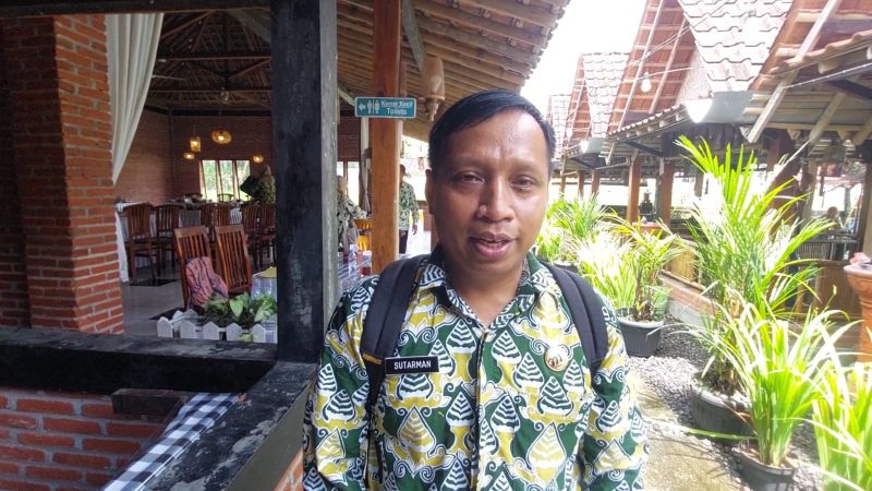 Headshot Plt Kepala Dinas Pariwisata Kulon Progo Sutarman.&nbsp;