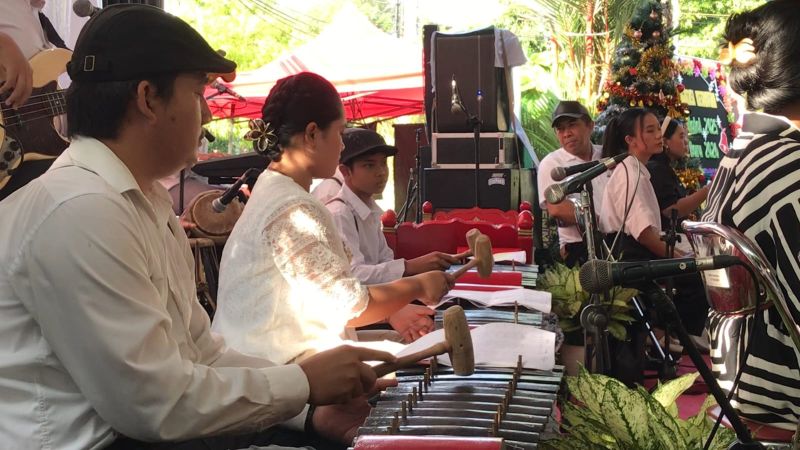 Perayaan Natal di Gereja Kristen Jawa (GKJ) Wates Kulon Progo pada Kamis (25/12/2025) padukan gamelan dan musik modern.
