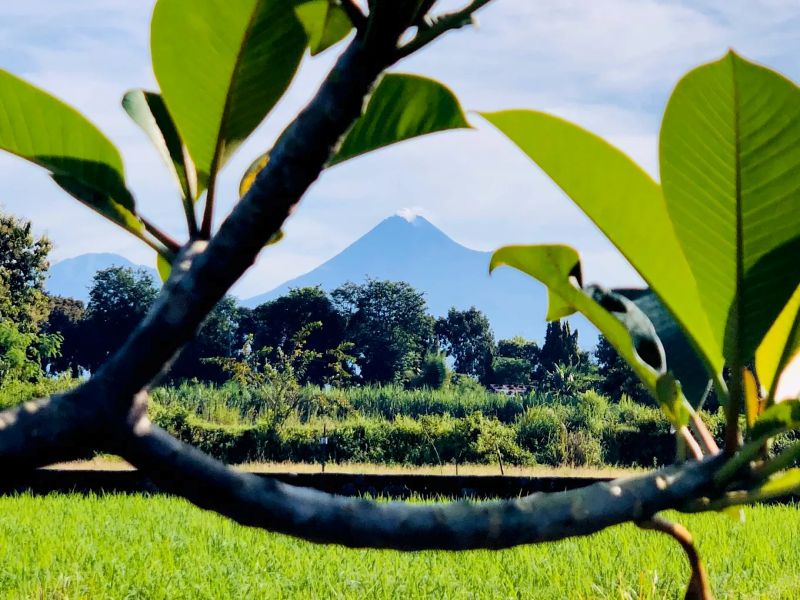 Pemandangan Gunung Merapi di Yogyakarta.