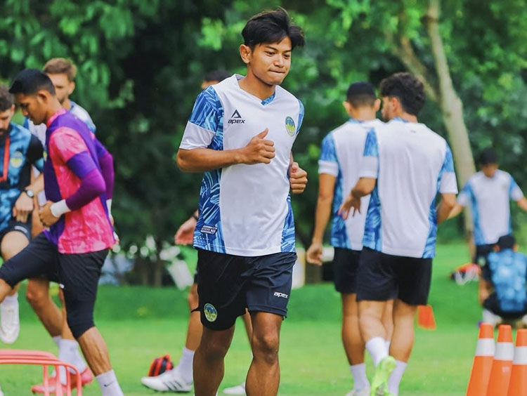 Pemain PSIM Jogja Riyatno Abiyoso