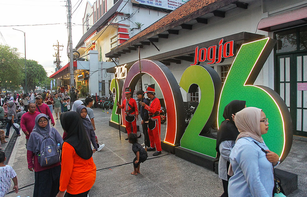 ANTRE FOTO: Suasana salah satu sudut kawasan Malioboro Jogja saat masa libur Natal (24/12).