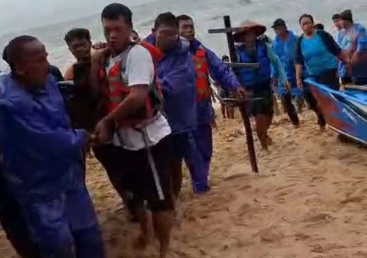 Nelayan asal Pangandaran ditemukan meninggal seorang diri tengah laut pantai Drini