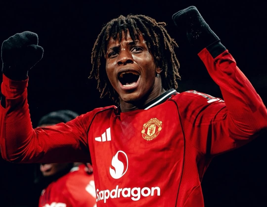 Selebrasi Patrick Dorgu setelah mencetak gol kemenangan Manchester United atas Newcastle United