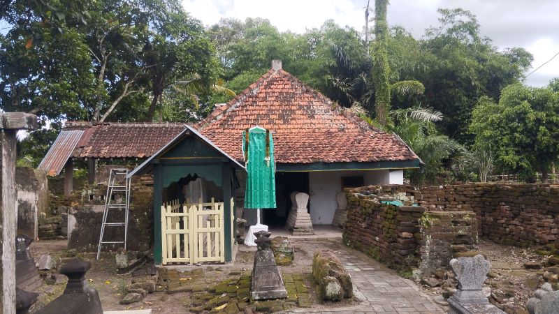 DILINDUNGI: Cungkup Makam KRT Sumodiningrat di Padukuhan Jejeran, Wonokromo, Pleret Minggu (28/12).
