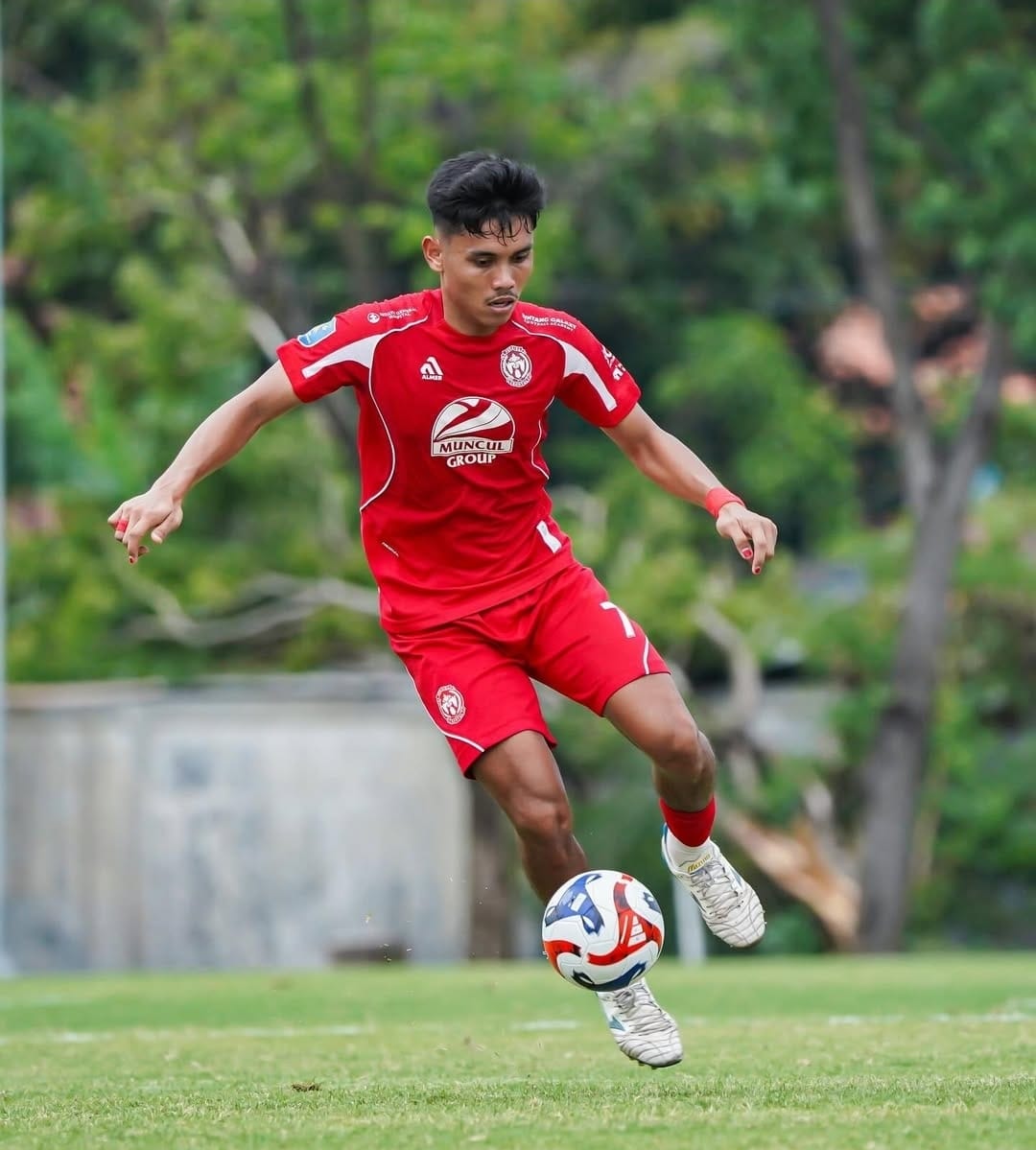 Keterangan, Salah satu pemain Persiba Bantul saat bertanding