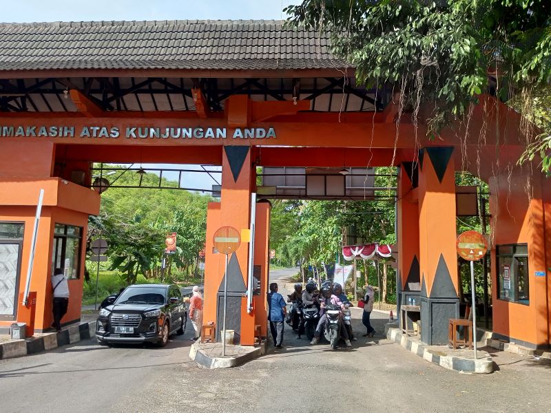 Pos TPR Baron terlihat lebih lengang saat libur Nataru