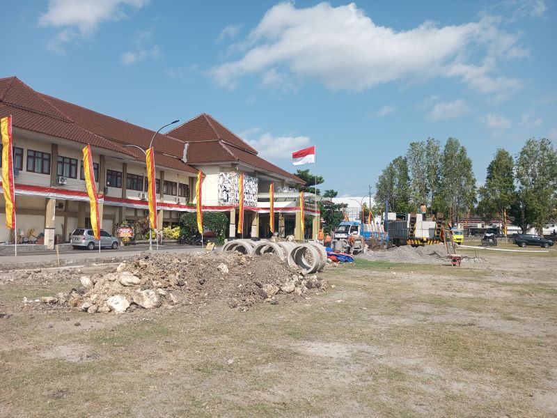 Kantor Pemkab Gunungkidul yang masih dalam proses revitalisasi