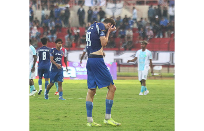 Pemain PSIM Jogja asal Slovenia Nermin Haljeta.