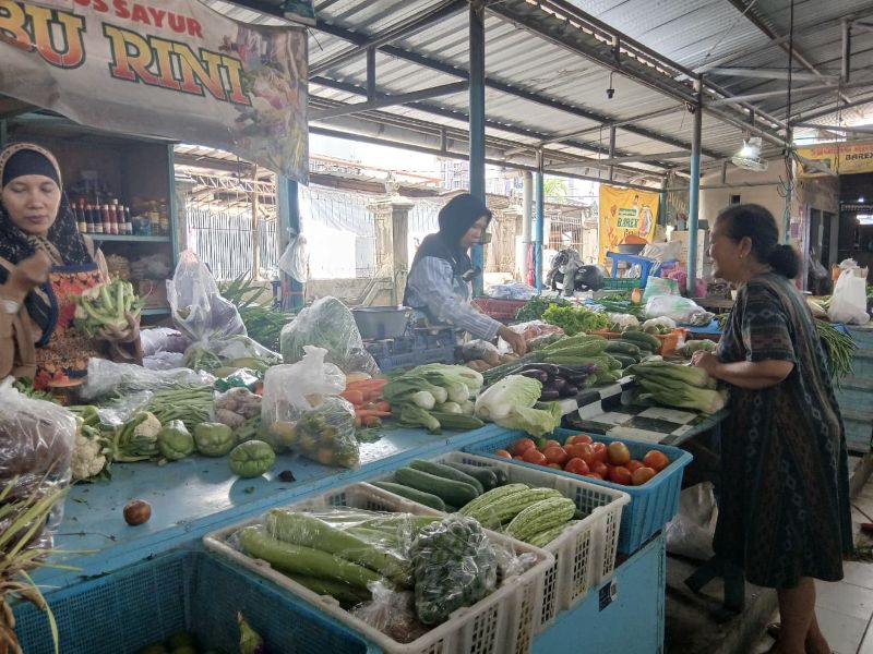Suasana Pasar Condongcatur, Depok, Sleman, Kamis (1/1/2025).