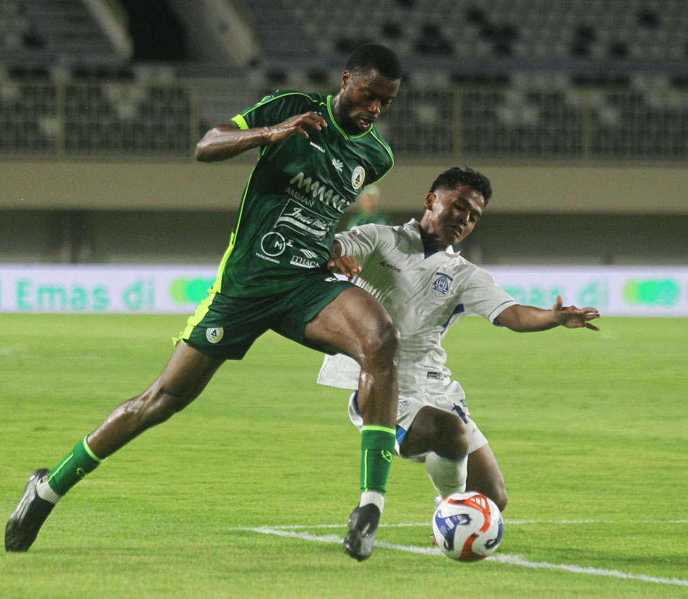 Gelandang Bertahan PSS Sleman, Fr&eacute;d&eacute;ric Inja&iuml;.
