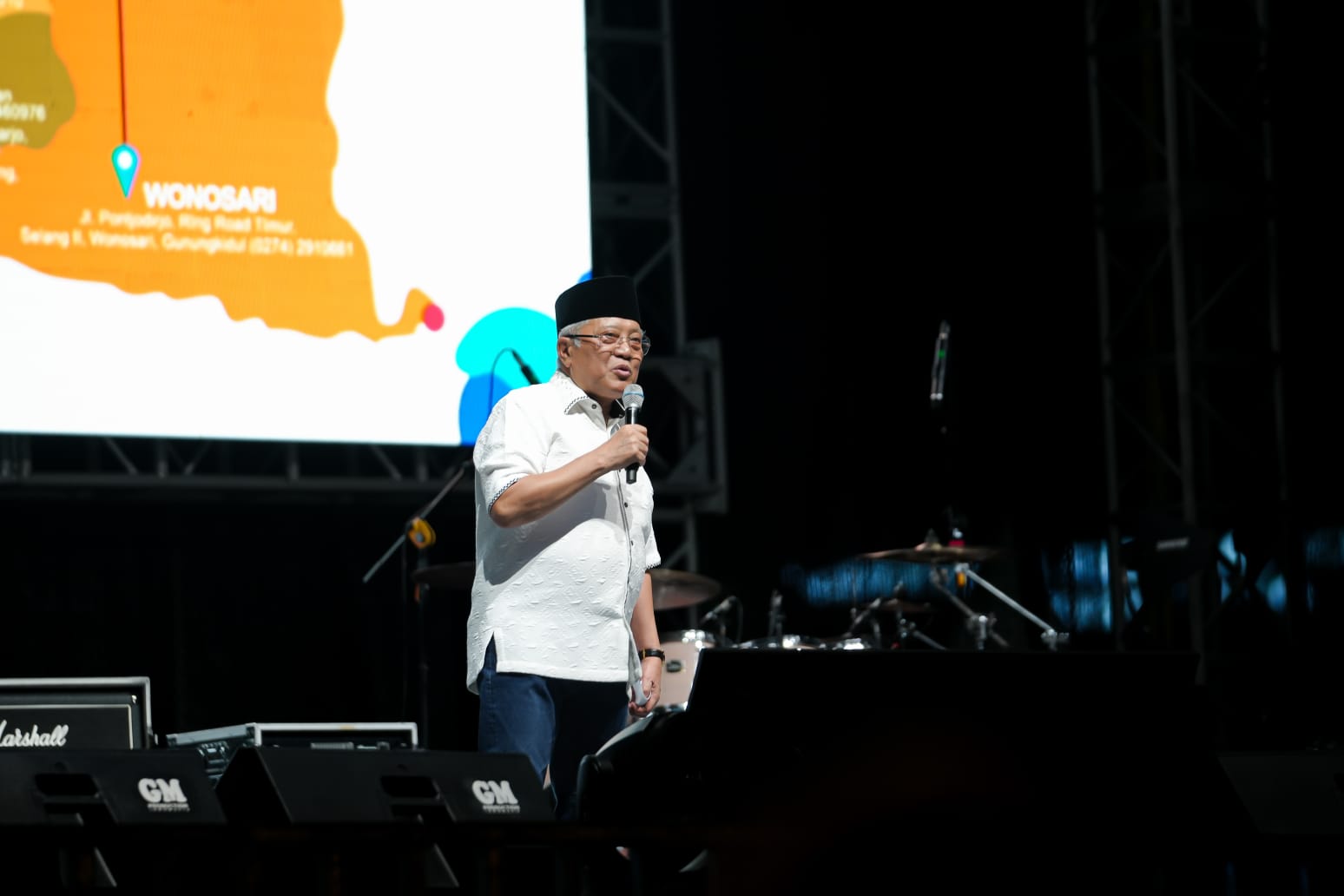 PANTANG MENYERAH: Hafidh Asrom dikenal sebagai pengusaha, pendidik dan seorang senator selama empat periode.