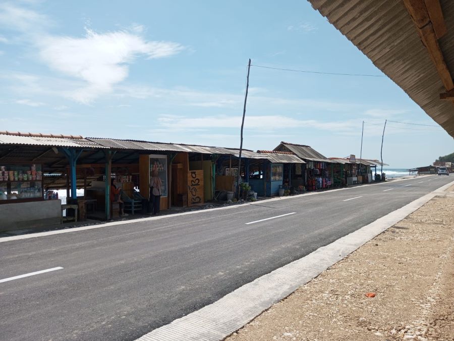 Kondisi Pantai Sepanjang pada Jumat pagi (2/1).