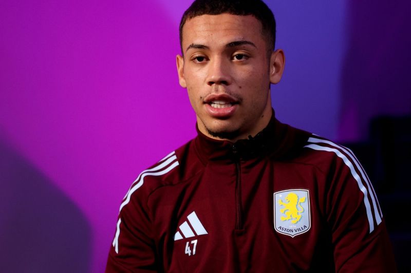 Pemain anyar Aston Villa yang didatangkan dari Gremio, Alysson Edward