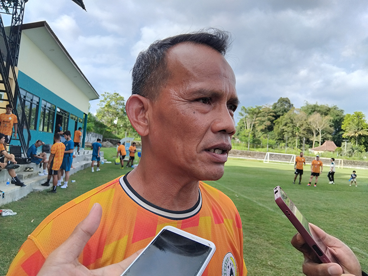 Pelatih PSS Sleman Ansyari Lubis